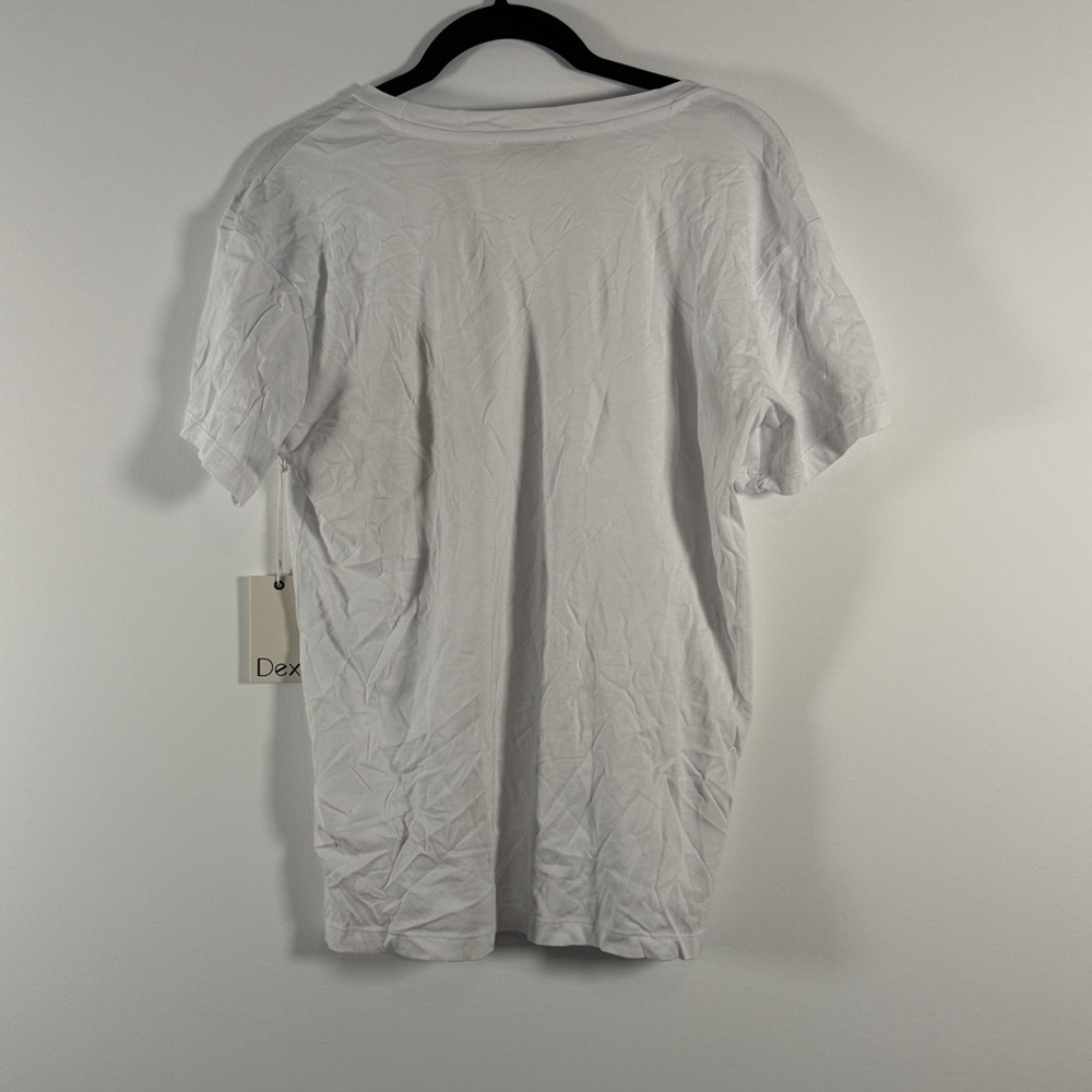 NWT Dex White Tee with Floral Pocket Design - Picture 7 of 7